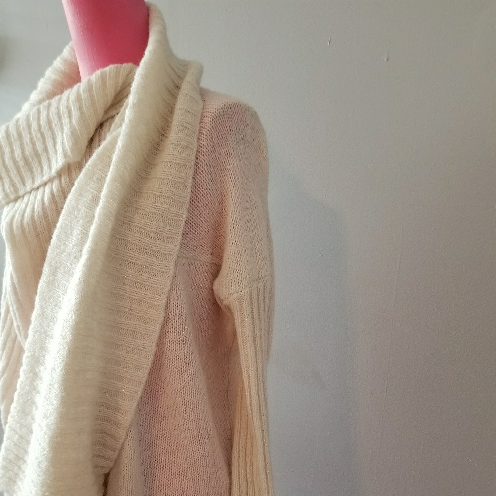 Sweater - Picture 3 of 5